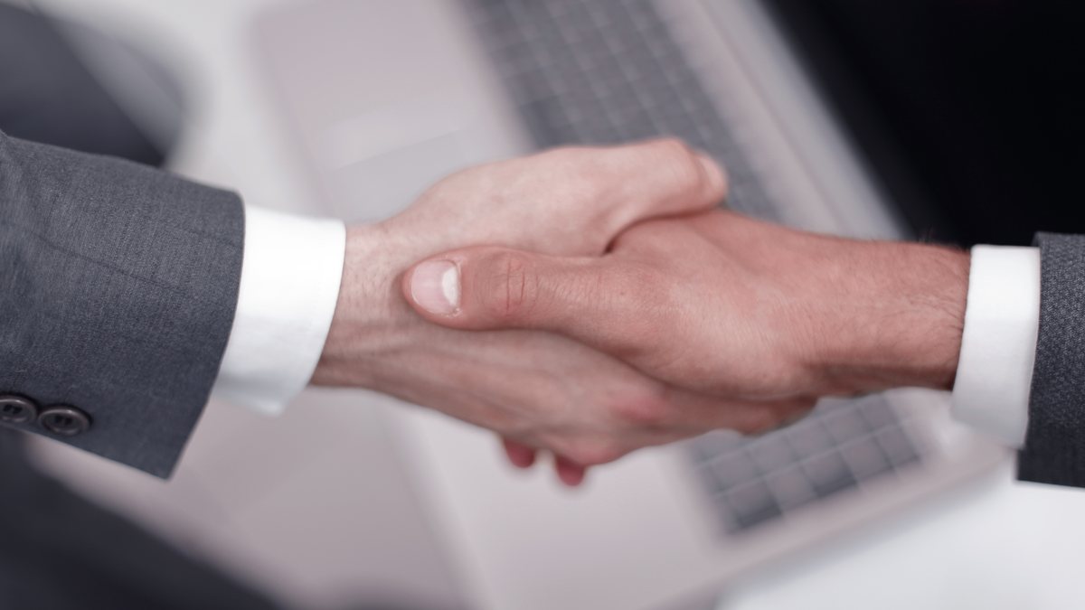 Signing an agreement for the sale and purchase of company shares in an OOD.